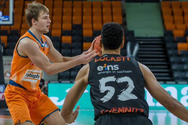 斯顿维拉正 斯顿维拉正