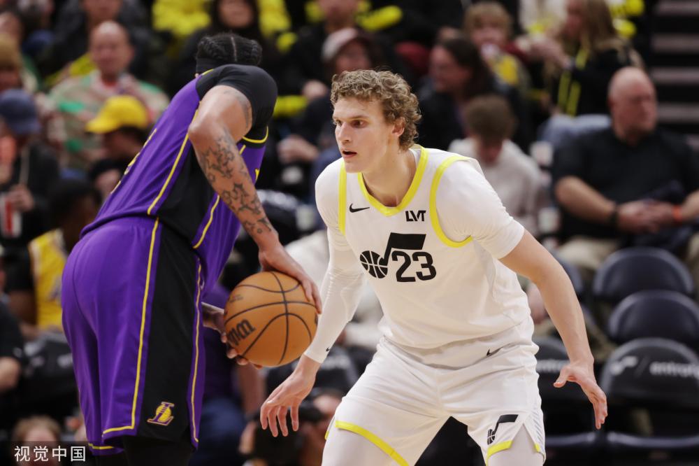 逐渐摆脱以 逐渐摆脱以